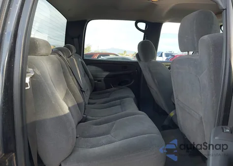 2004 Chevrolet Silverado 2500Hd Ls z USA, uszkodzony, nr VIN 1GCHC23294F265702